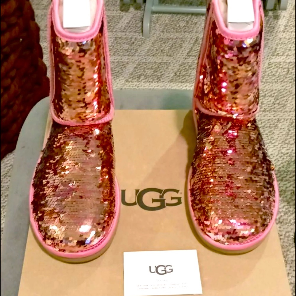 NEW  PINK SEQUIN UGGS